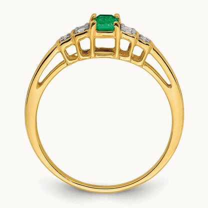 Emerald and Diamond Ring — photo set