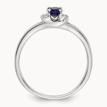 Diamond and Oval Sapphire Ring — photo set