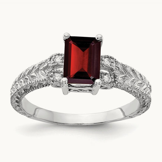Garnet & AA Diamond Ring — photo set