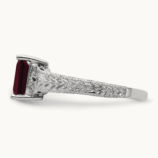 Garnet & AA Diamond Ring — photo set