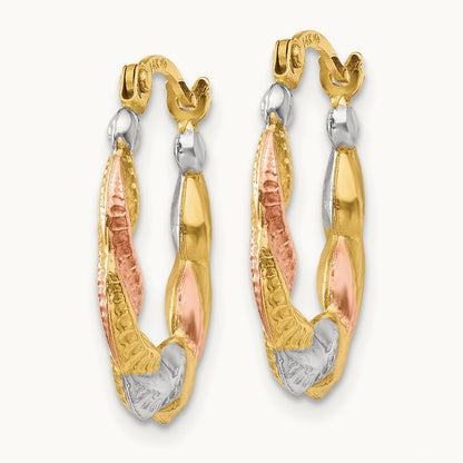 & and Hollow Scalloped Hoop Earrings — photo set