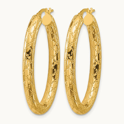 Polished Patterned Oval Hoop Earrings, 14K — Leslie's