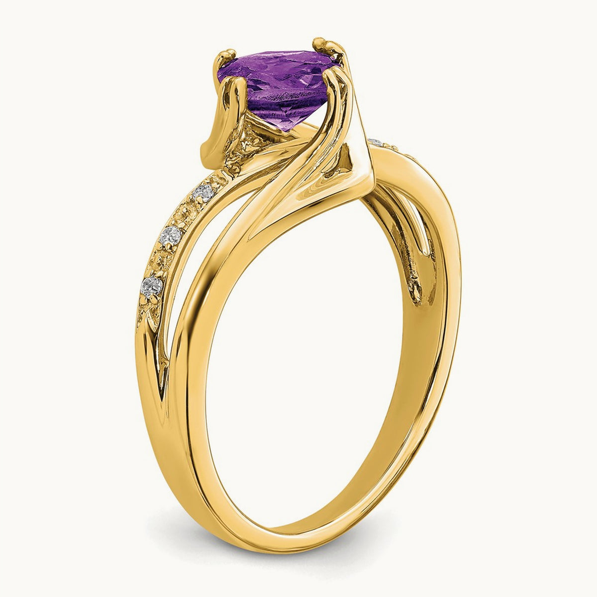 Amethyst and Diamond Ring — 14K Yellow Gold, 7