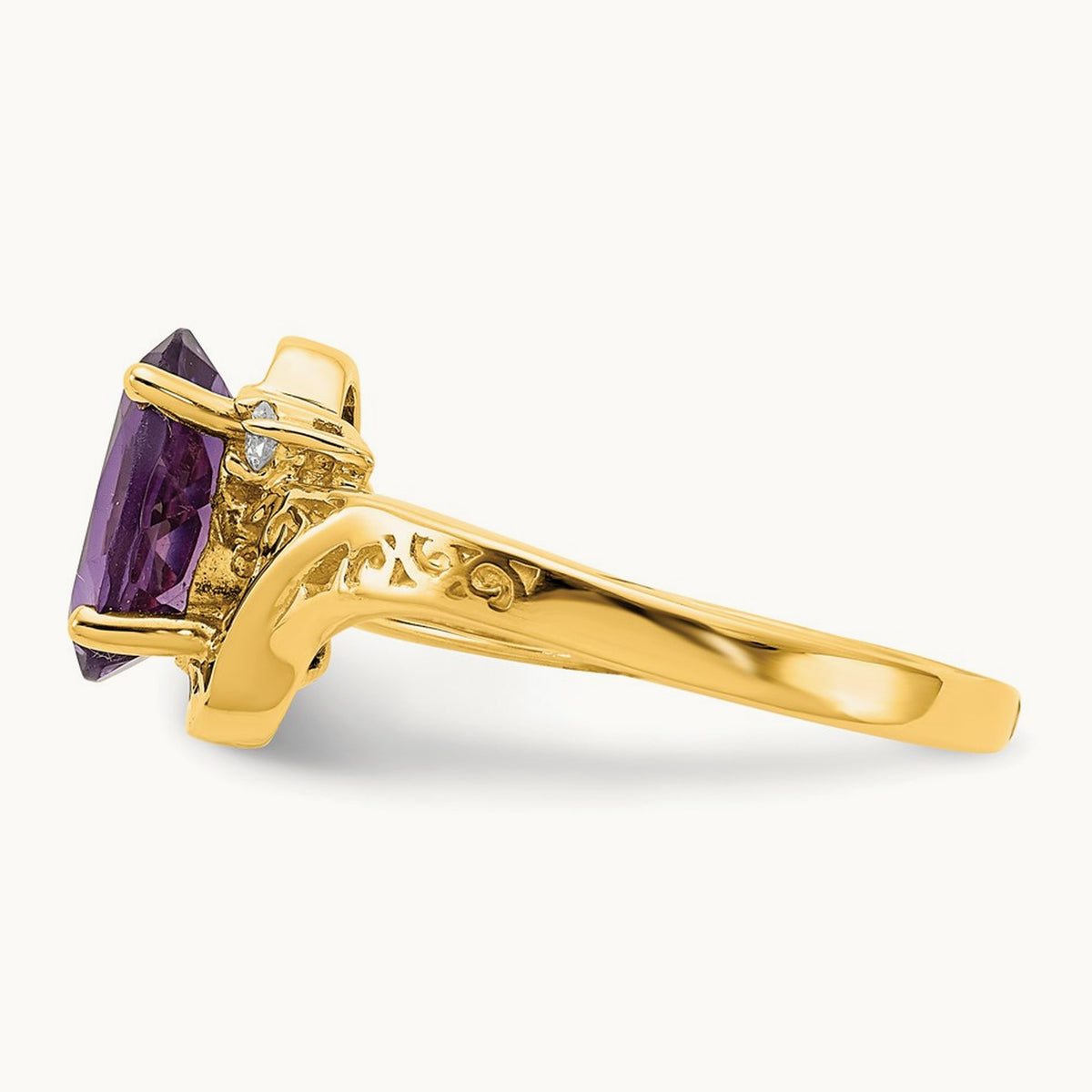 9x7mm Oval Amethyst AA Diamond ring, 14K