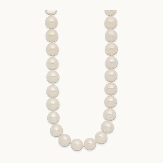 10- Near Rnd Wht Freshwater Cultured Pearl 18in Necklace, 11mm, 14K