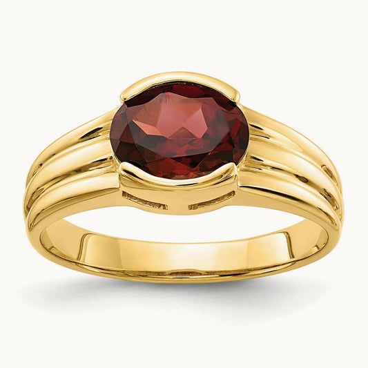 8x6mm Oval Garnet ring, 14K