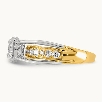 14ktt Certified Round Center Lab Grown Diamond VS+ F+ Ring