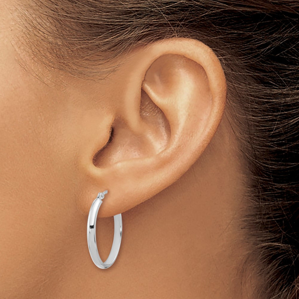 Oval Hoop Earrings — 14K White Gold, 14mm
