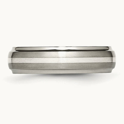 Brushed Center w/Sterling Silver Inlay Ridged Edge Band, 6mm, Titanium