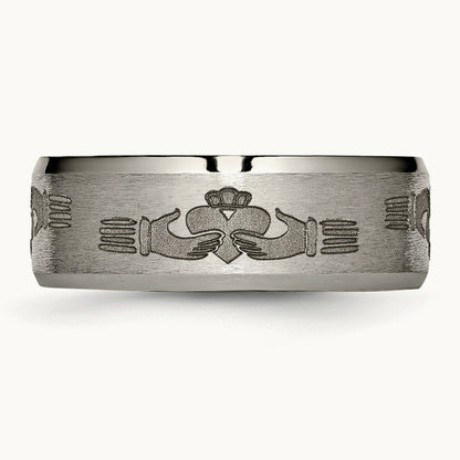 Brushed/Polished Claddagh Laser Design Beveled Edge Band — photo set