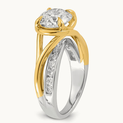 14ktt Certified Round Center Lab Grown Diamond VS+ F+ Ring